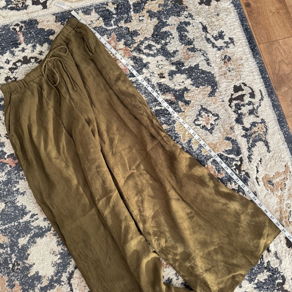 Abercrombie & Fitch Olive Wide-Leg Drawstring Pants - Picture 9 of 9